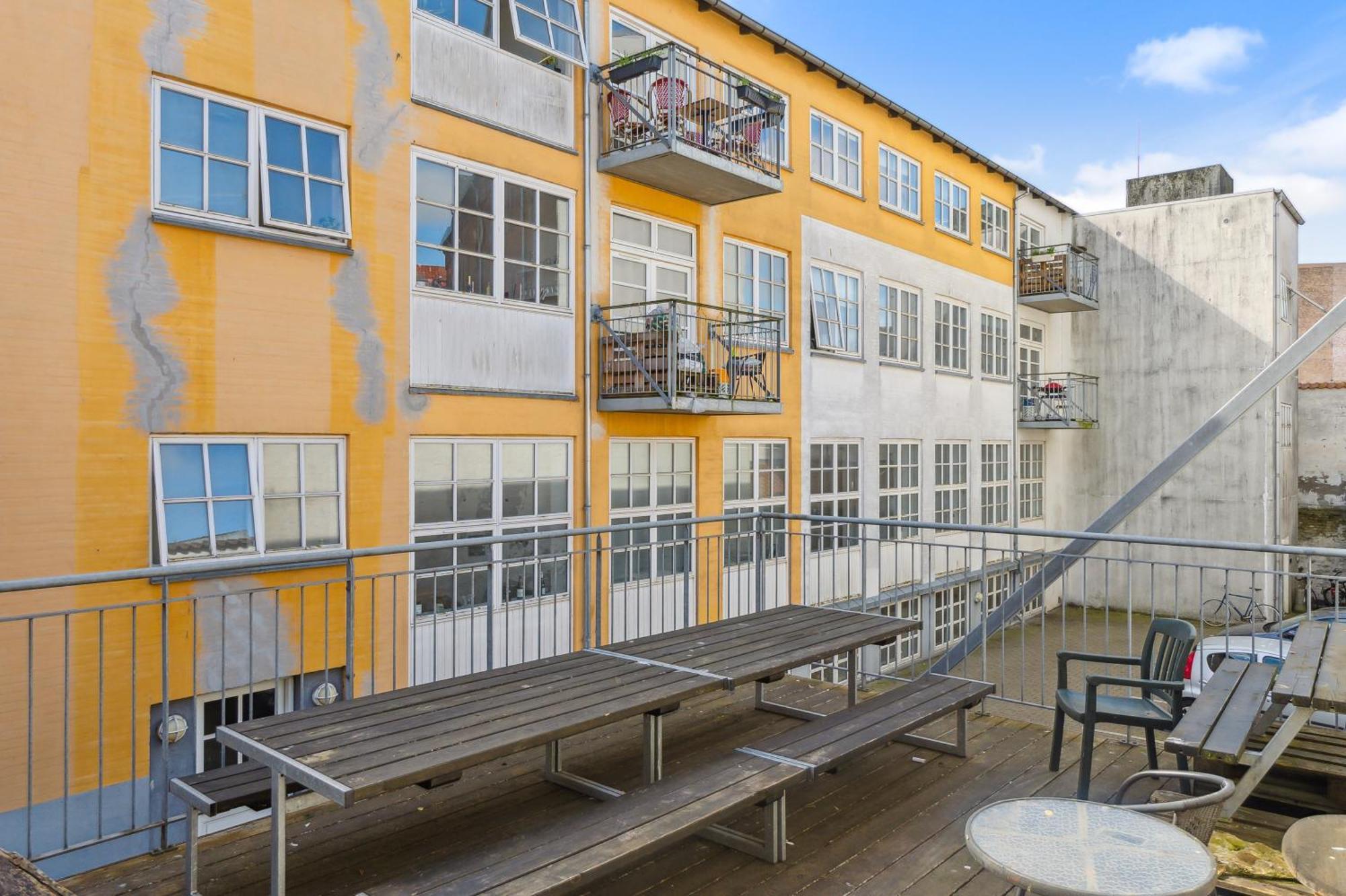 Lejlighed 4br Med Plads Til 7 I Hjertet Af